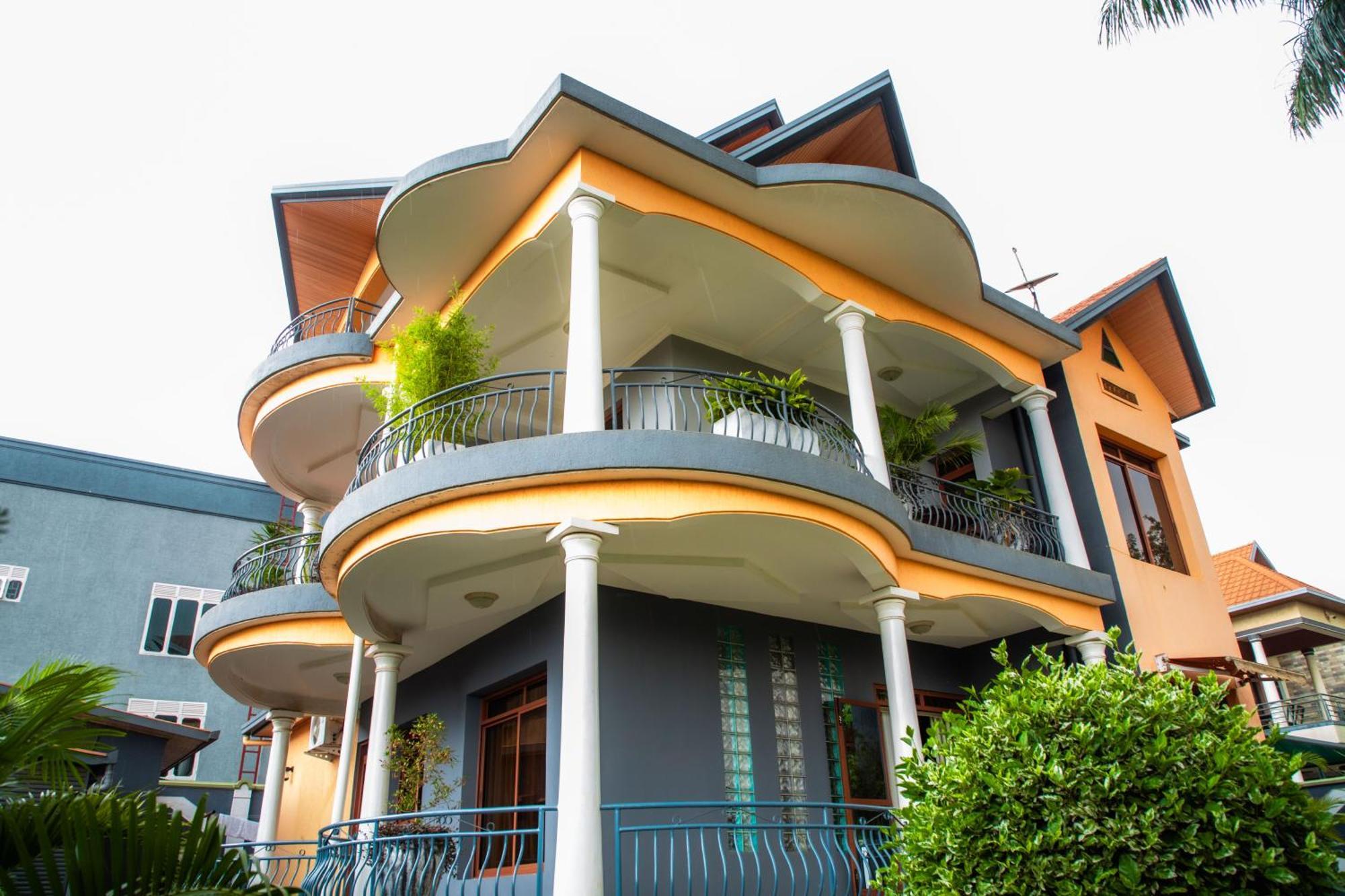 The Vibrant Lodge Gacuriro Kigali Luaran gambar