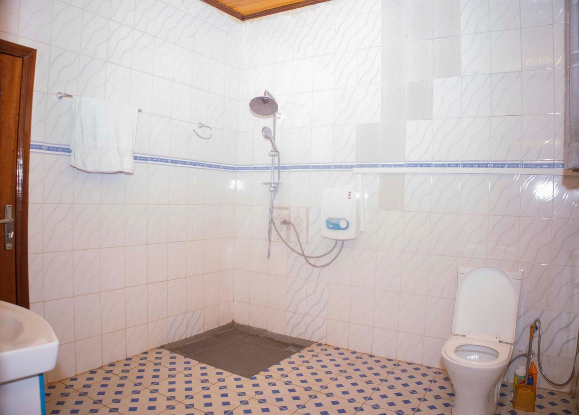 The Vibrant Lodge Gacuriro Kigali Luaran gambar