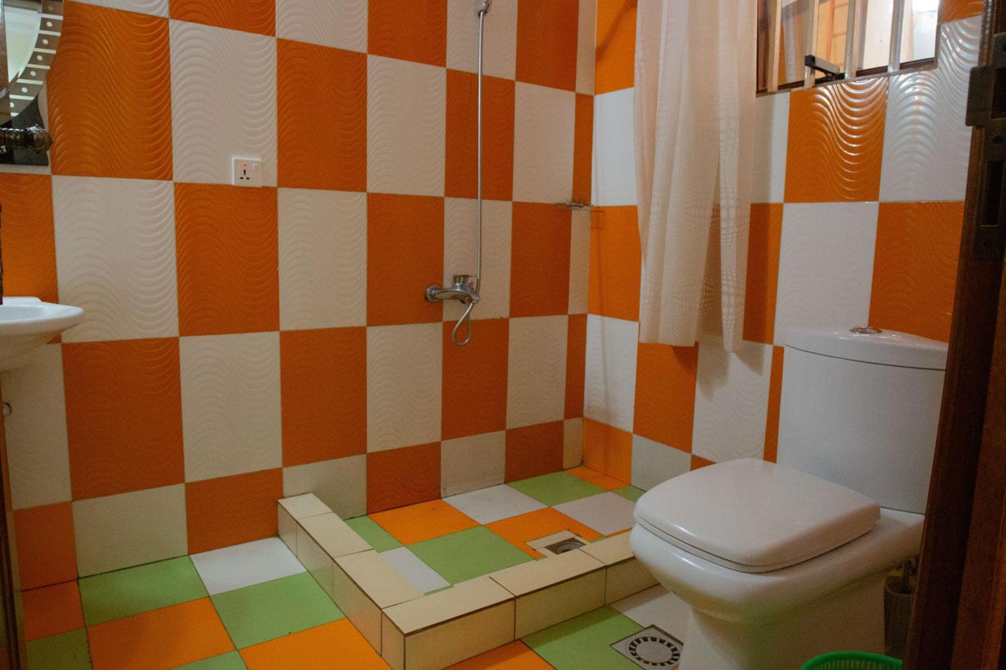 The Vibrant Lodge Gacuriro Kigali Luaran gambar